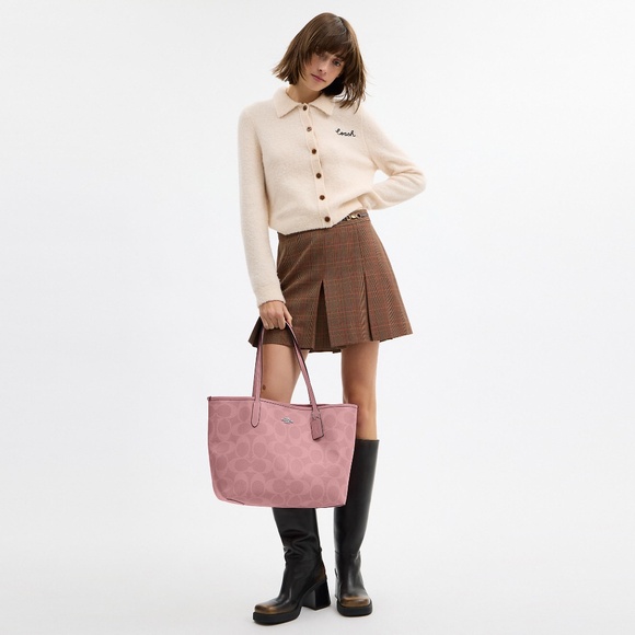 City Tote Bag In Signature Canvas - Picture 8 of 10